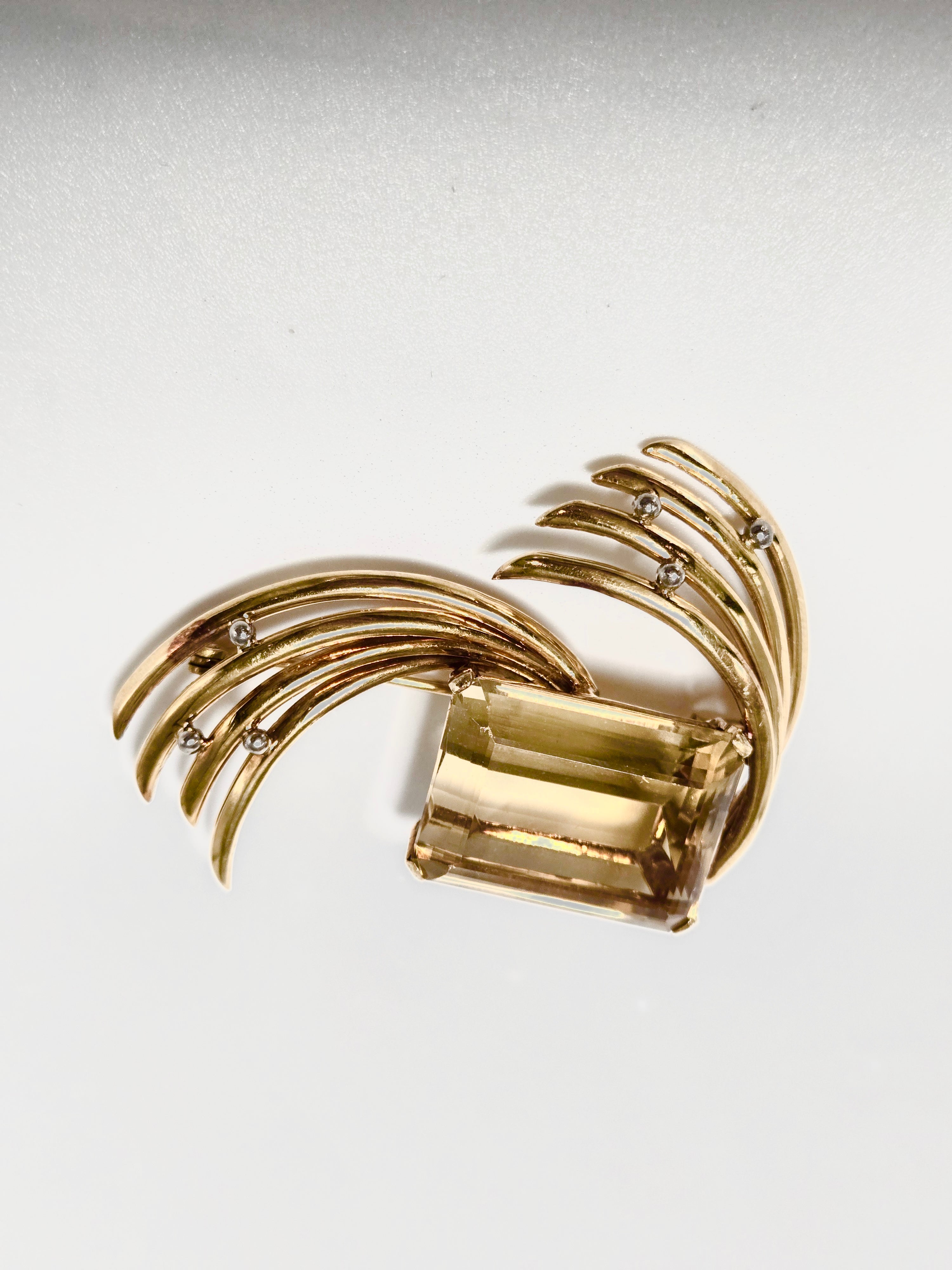Broche vintage en or jaune 750 millièmes et quartz fumé – 1950