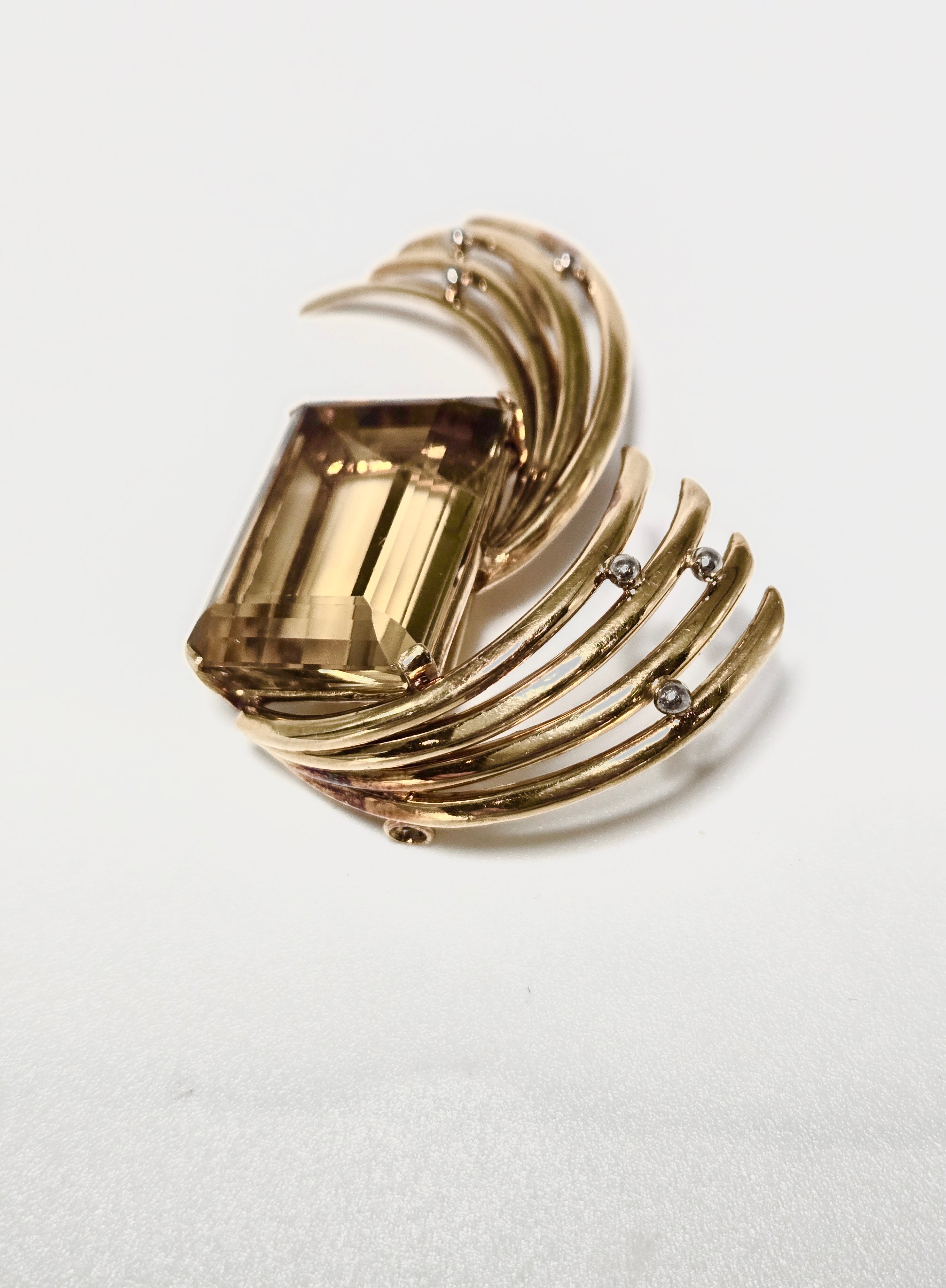 Broche vintage en or jaune 750 millièmes et quartz fumé – 1950