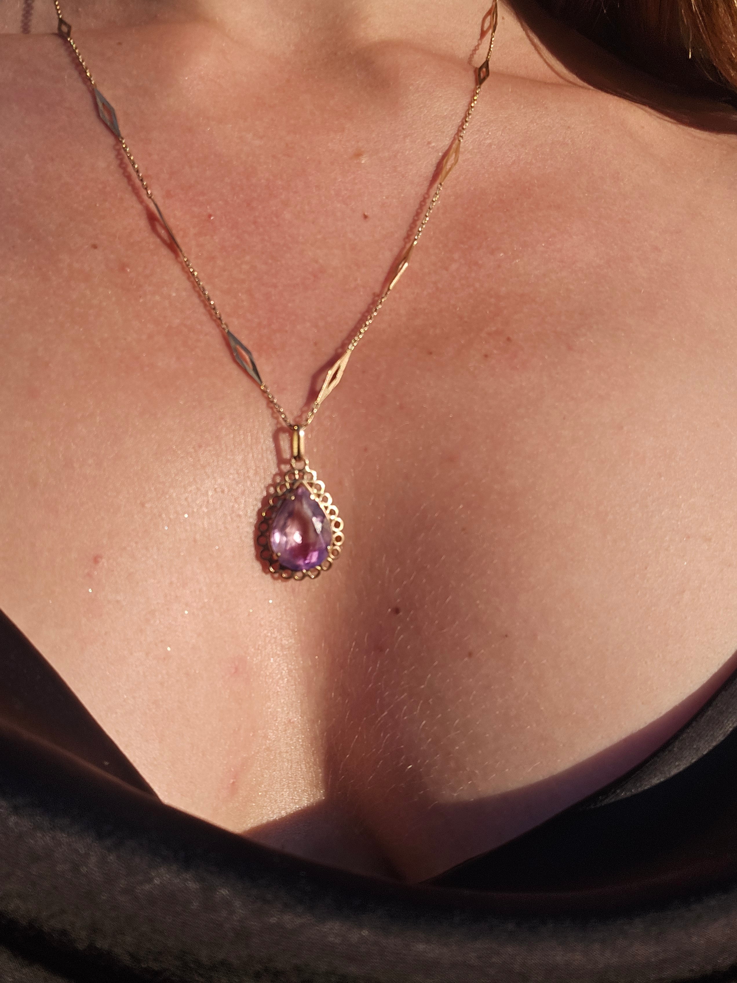 Pendentif en or jaune 750 millièmes et améthyste
