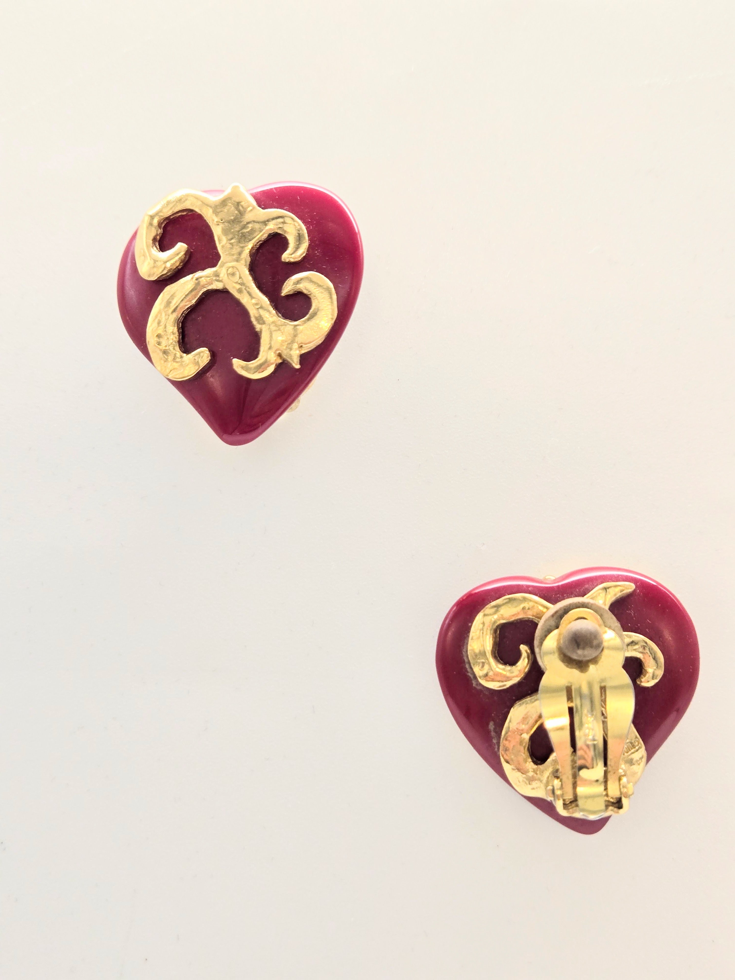 Boucles d’oreilles YSL clips cœur rouge