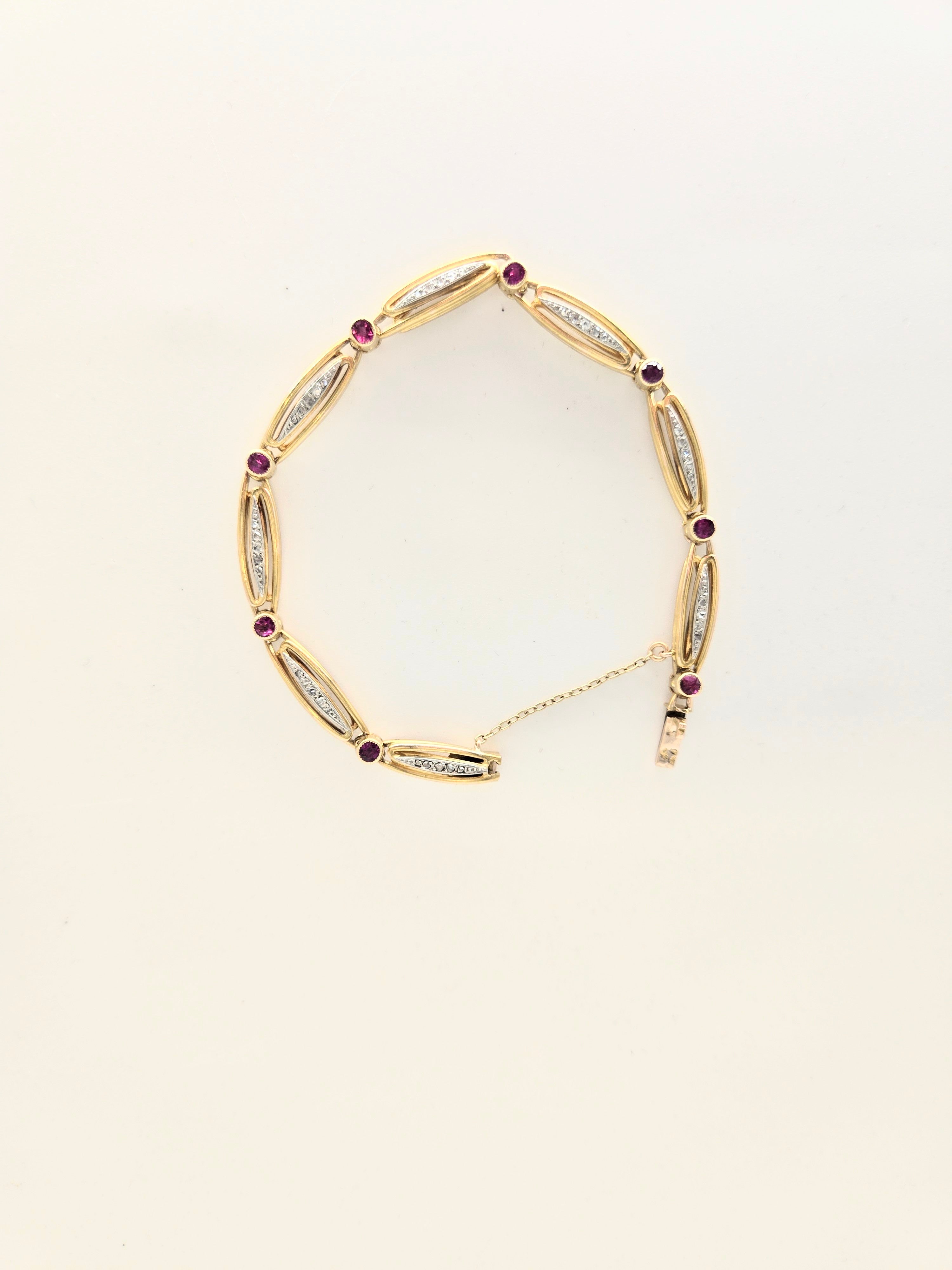 Bracelet en or 18k, grenats et diamants taille rose – Fermoir dissimulé