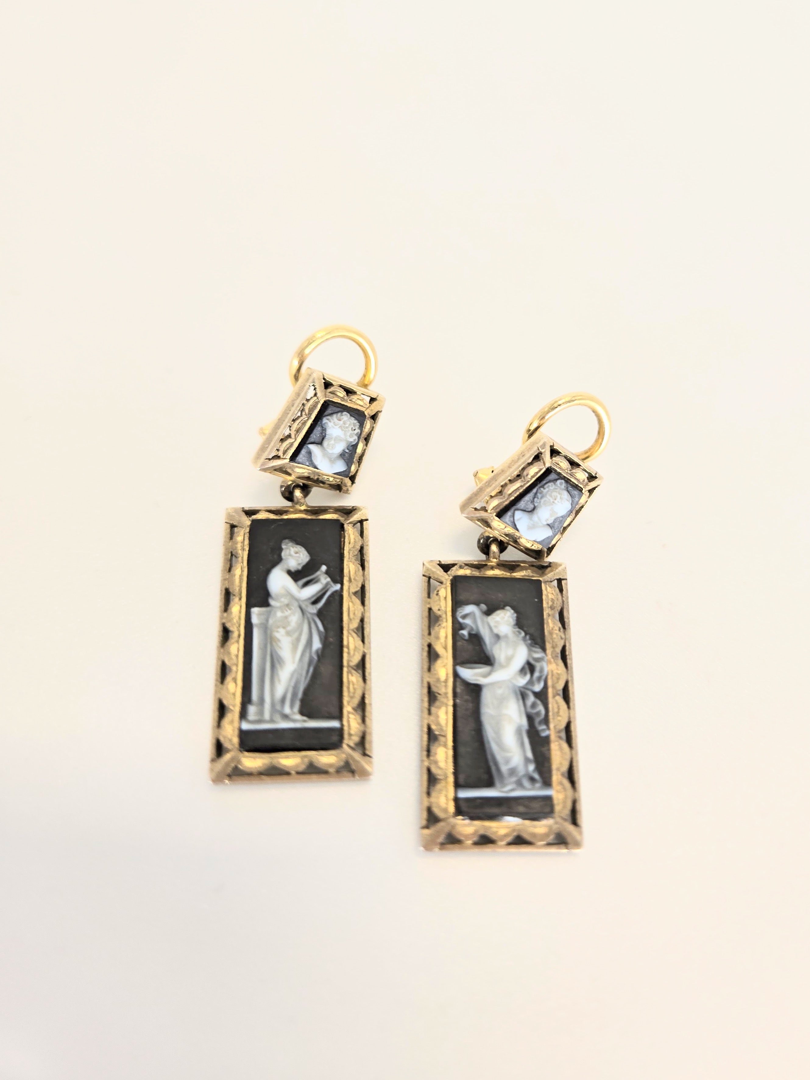 Clips d’oreilles Napoléon III avec camées sur onyx en laiton