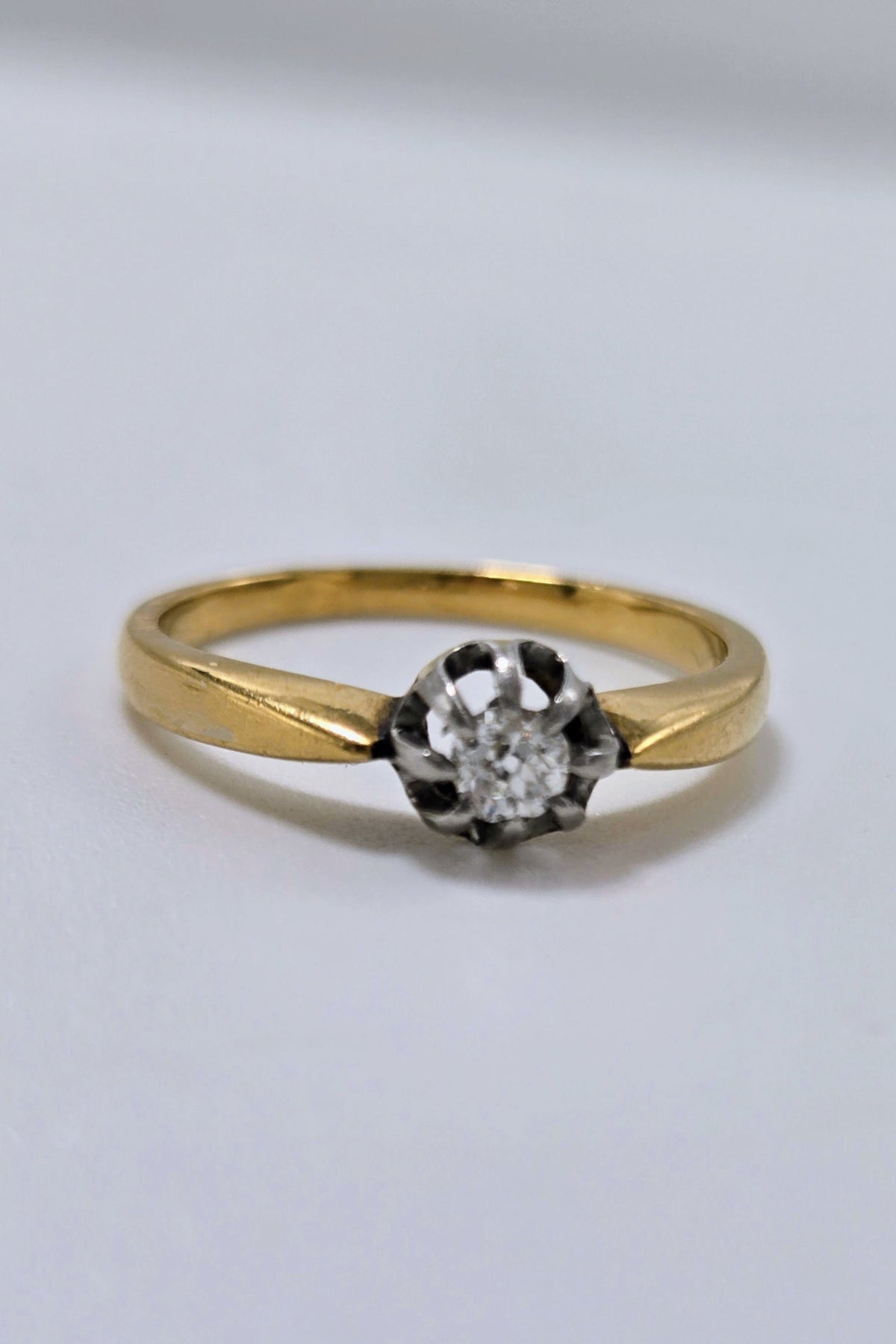 Bague en or 18k et or blanc diamant taille ancienne – bague ancienne élégante