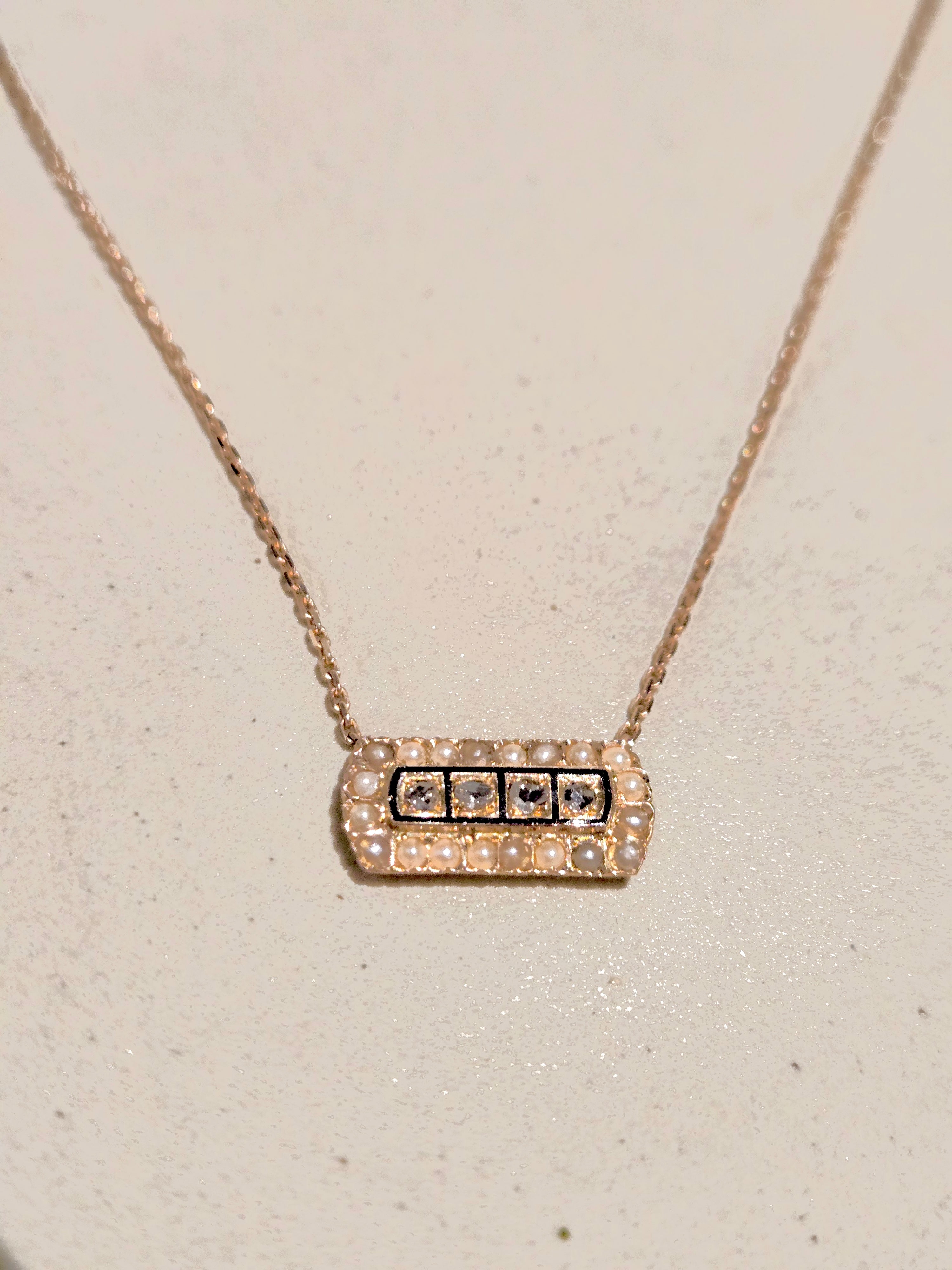 Collier ancien en or rose 750 millièmes, diamants taille rose et perles fines