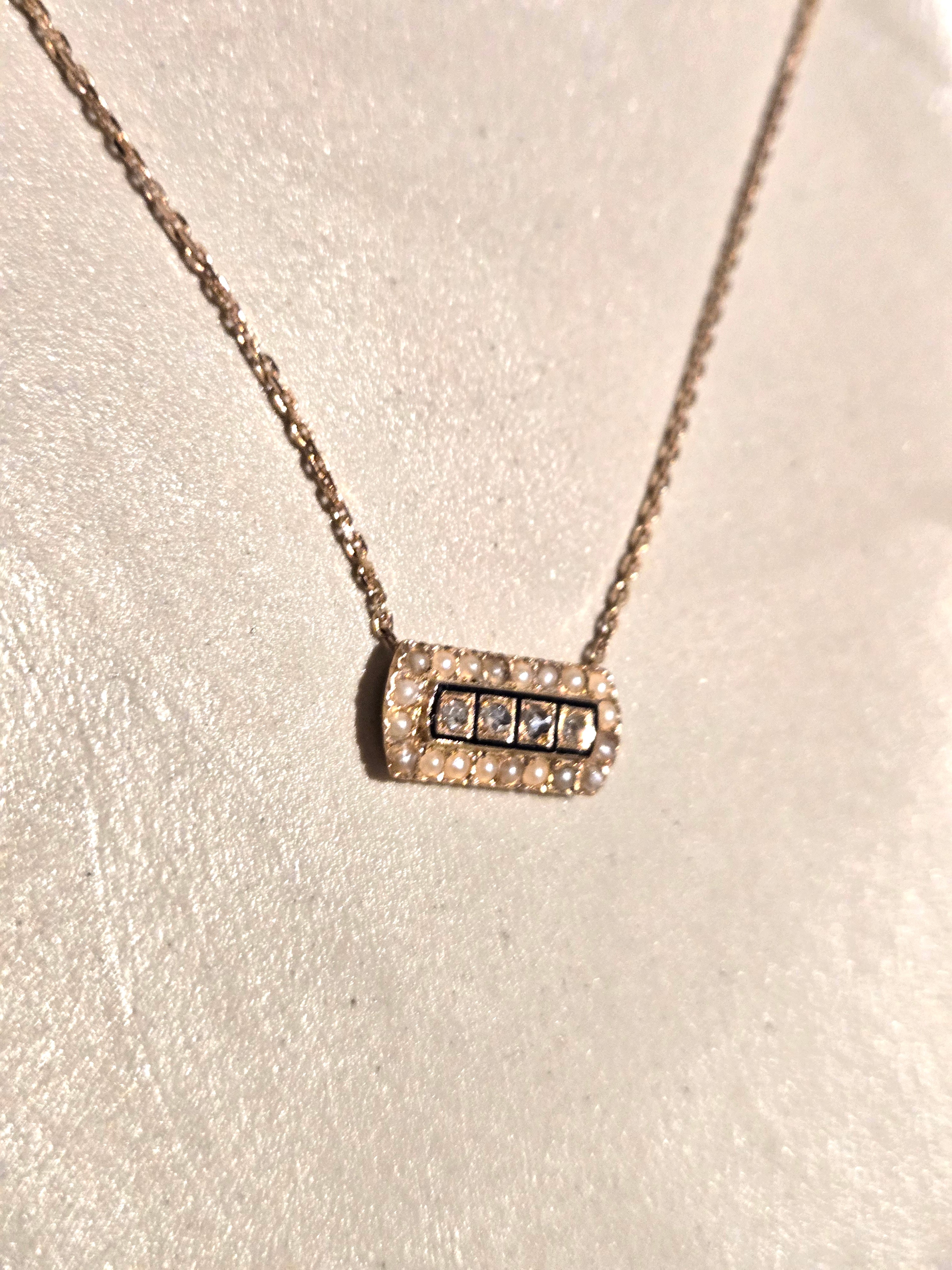 Collier ancien en or rose 750 millièmes, diamants taille rose et perles fines