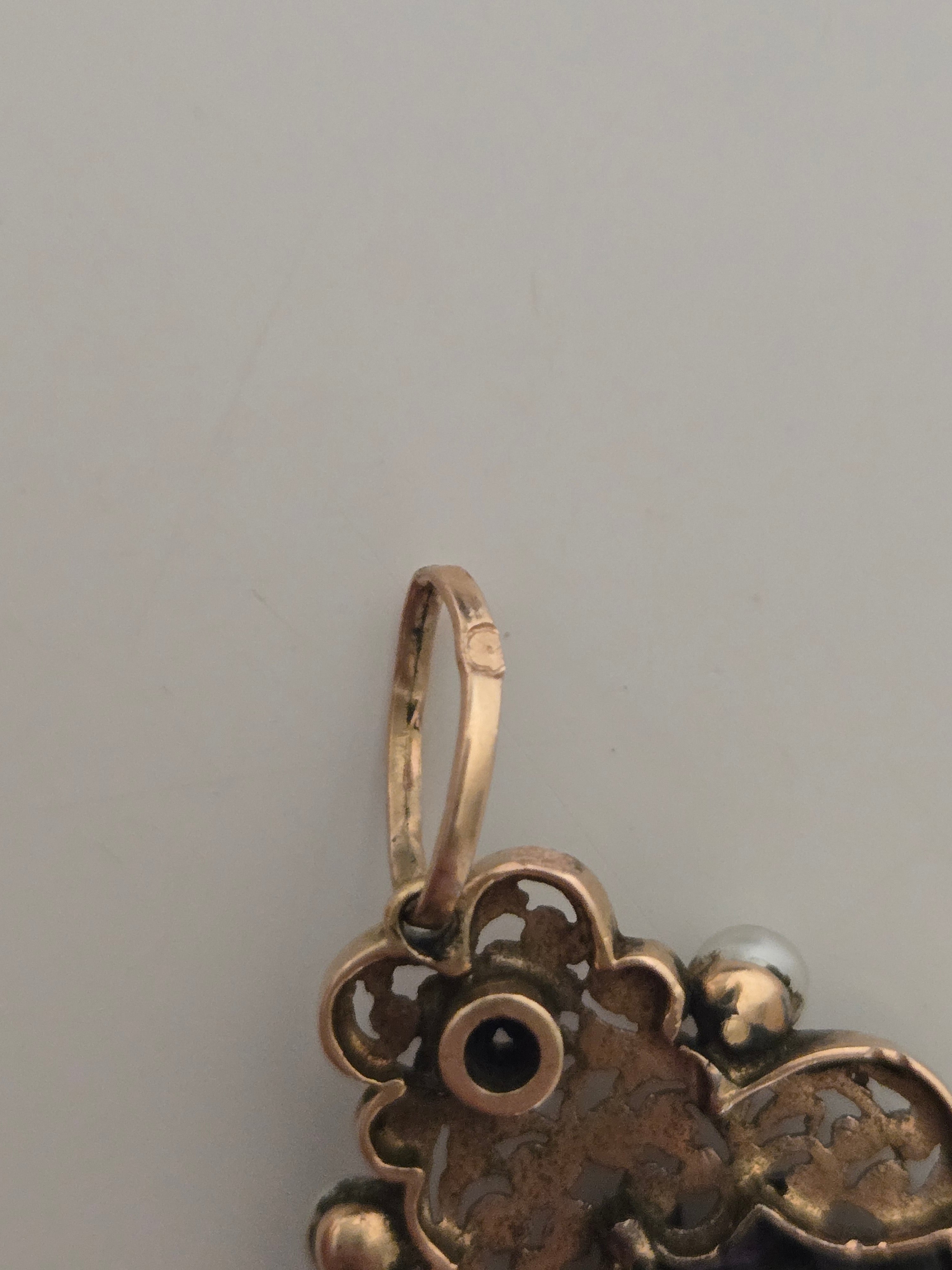 Pendentif ancien en or jaune améthyste et perles – bijou XIXe siècle