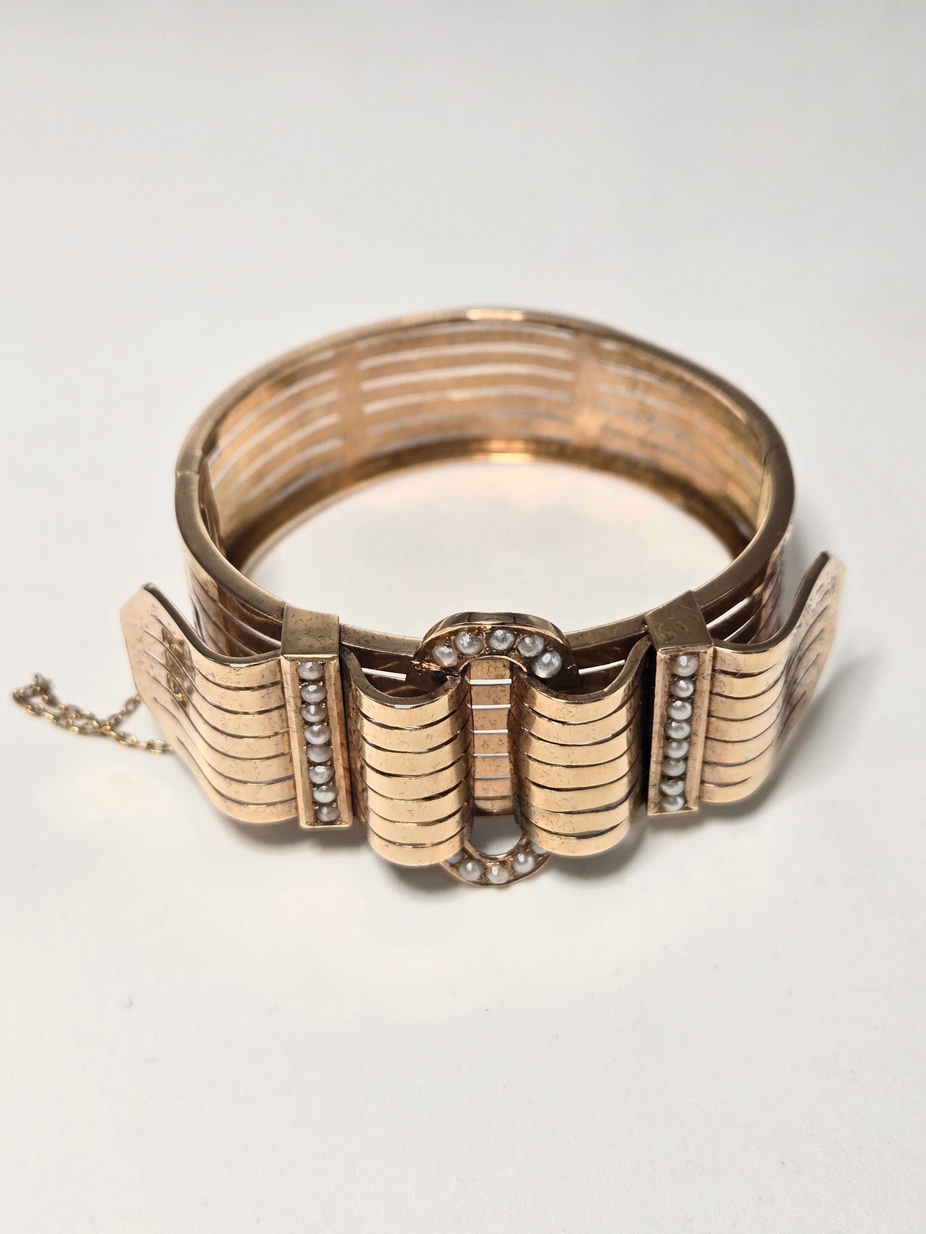 Bracelet napoléonien en or rouge et demi-perles fines