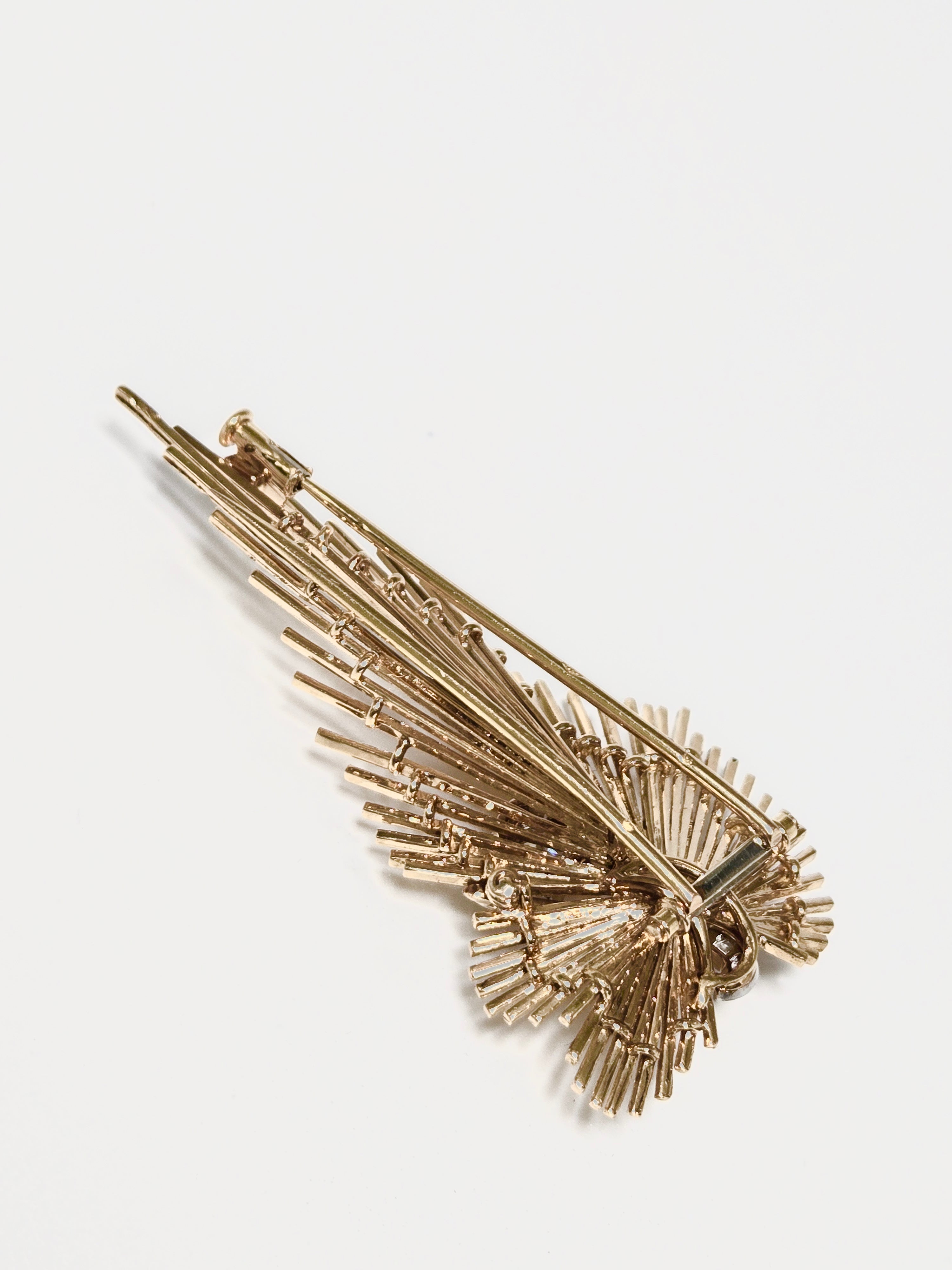 Broche or jaune années 50 – étoile filante diamants anciens