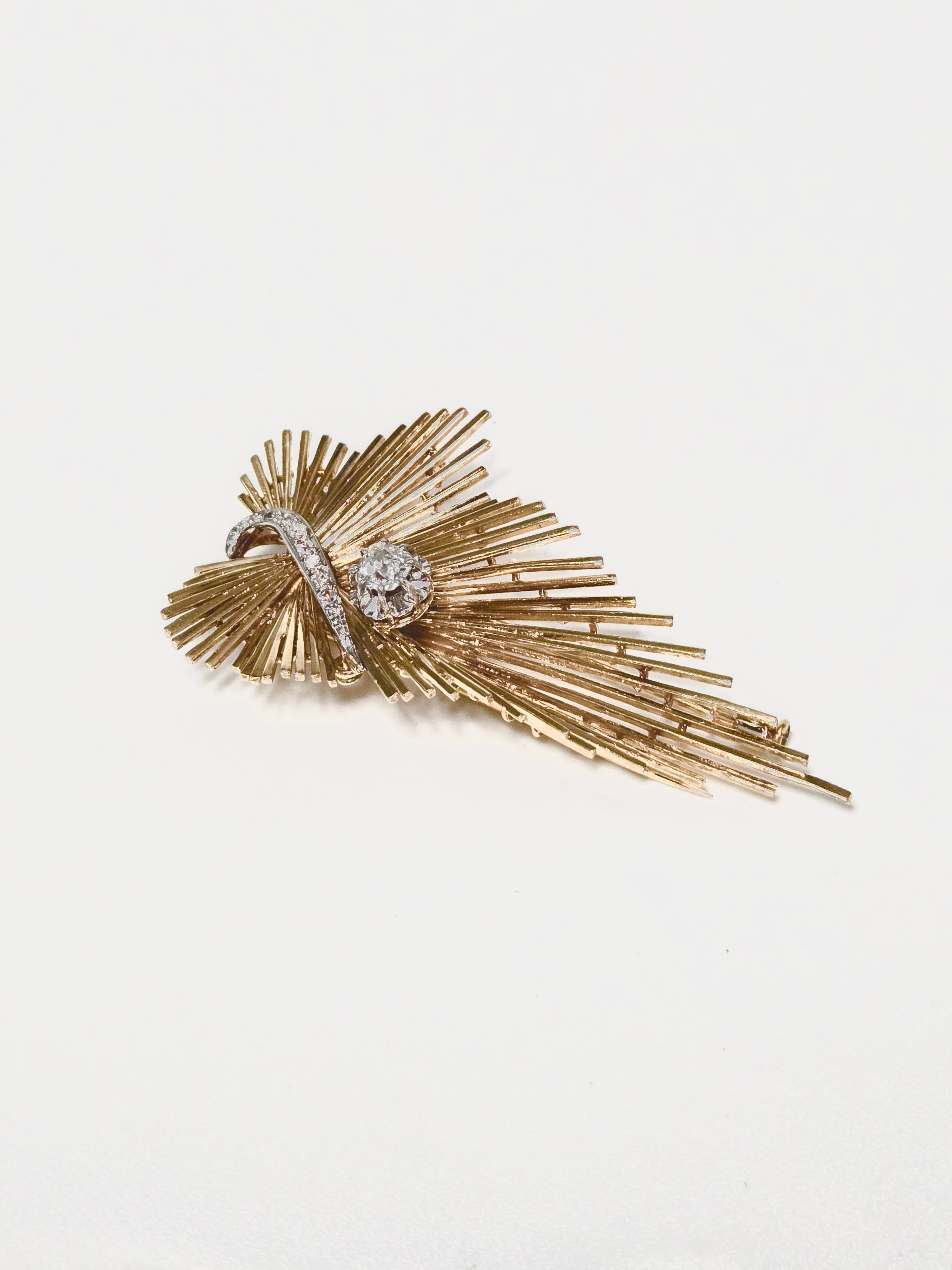 Broche or jaune années 50 – étoile filante diamants anciens