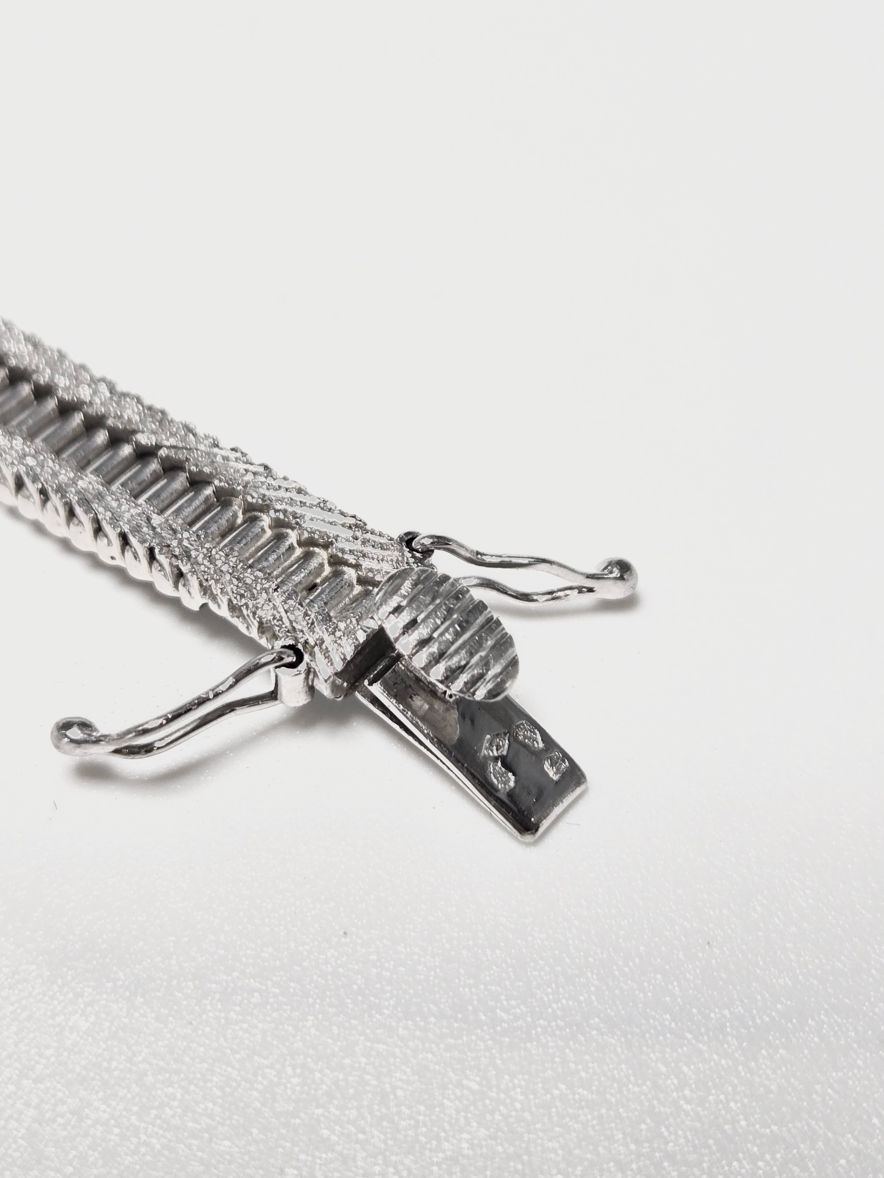 Bracelet en or blanc 750 millièmes et diamants