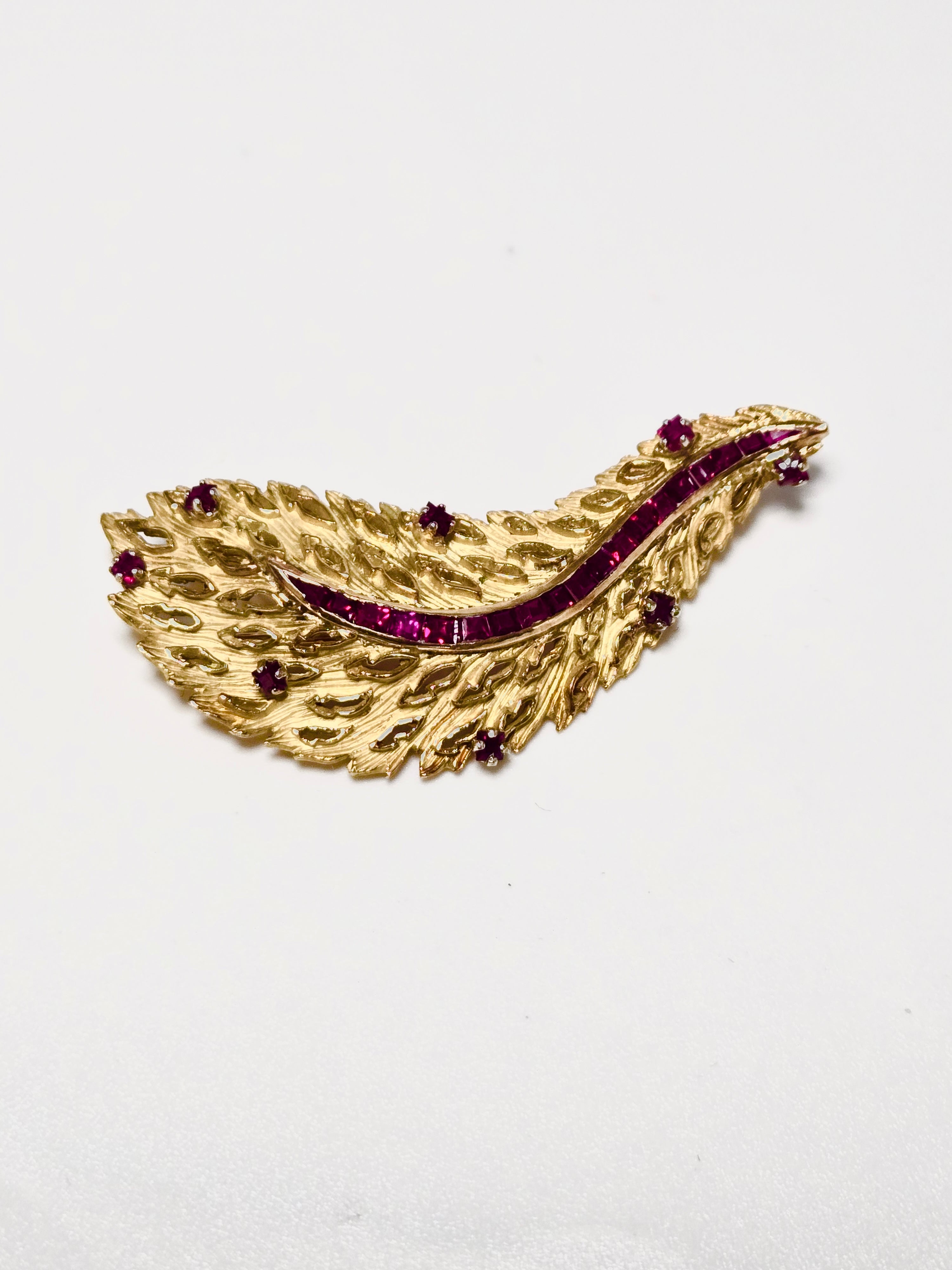 Broche plume or jaune années 60