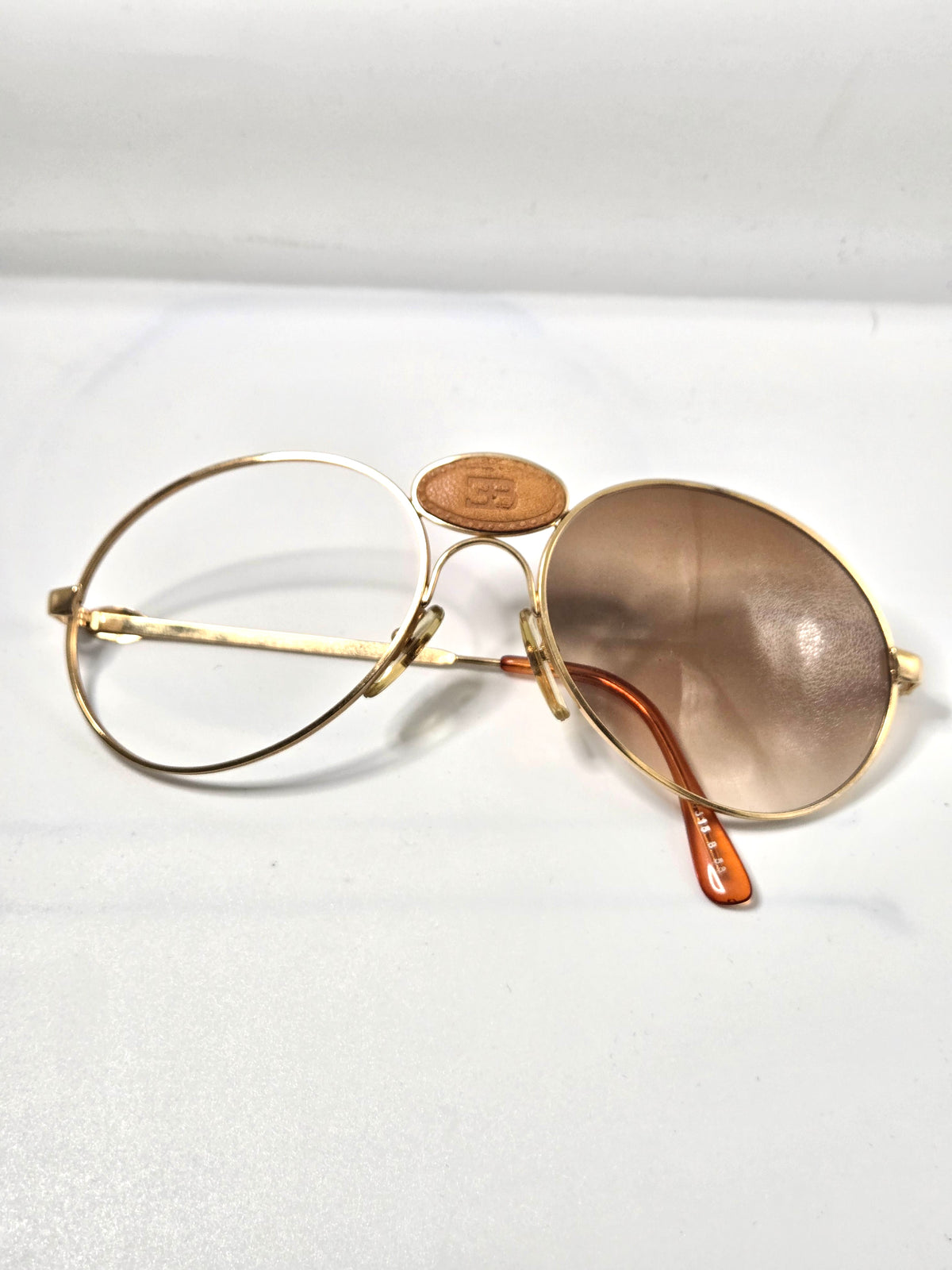 Lunettes Bugatti logo en cuir au niveau du front – Années 1980