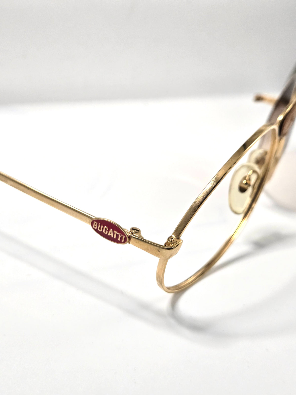 Lunettes Bugatti logo en cuir au niveau du front – Années 1980